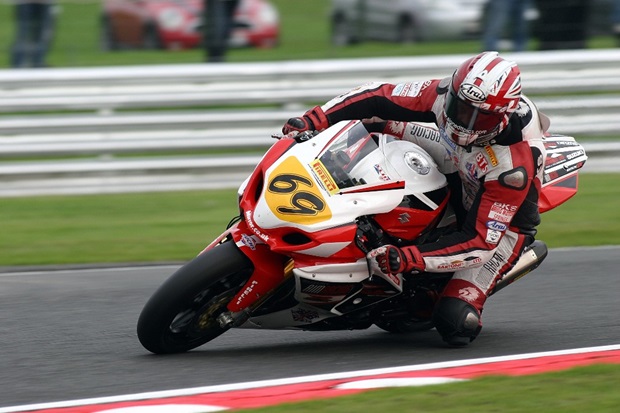 Gary Johnson in action at Oulton Park (Dave Yeomans)